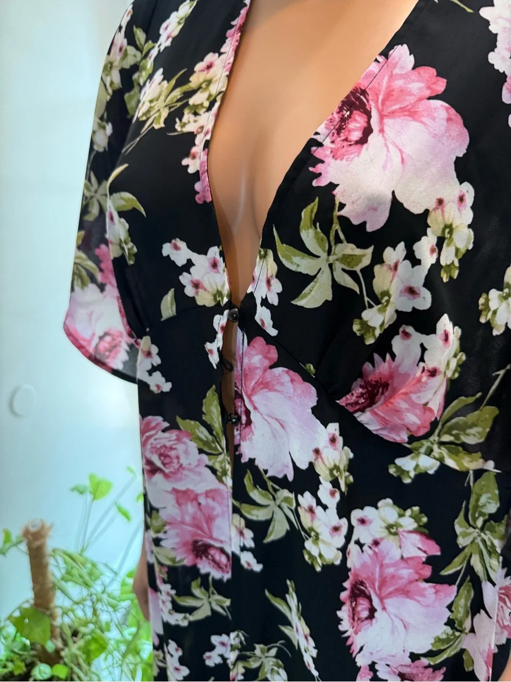 Black white Floral 1X  Swim Coverup with Pink Blooms  This doubles as a duster